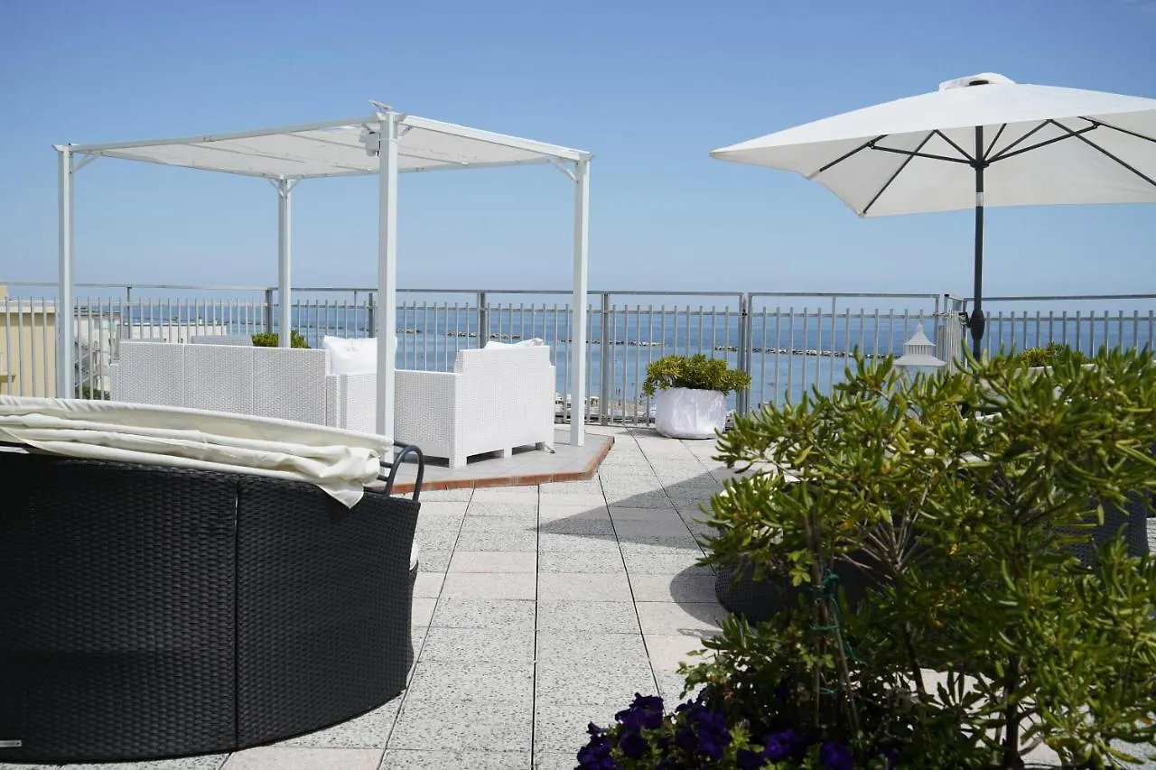 Hotel Embassy Cesenatico