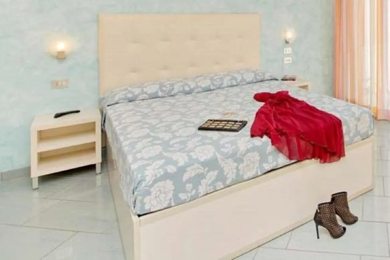 Hotel Embassy Cesenatico 3*,