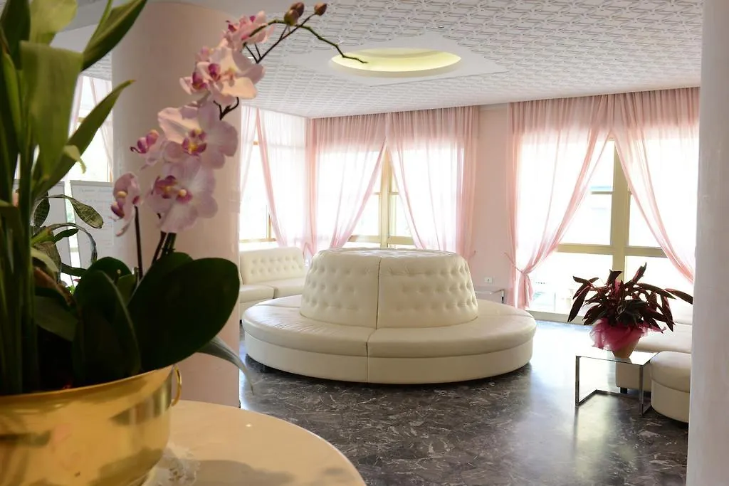 Hotel Embassy Cesenatico